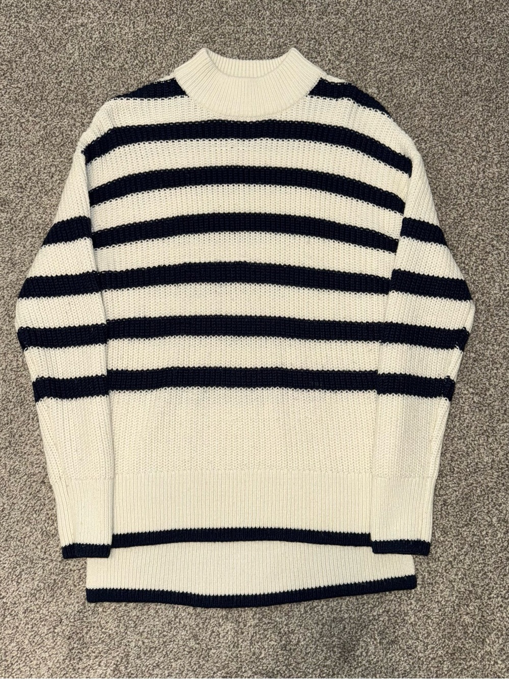 Suzy Shier White & Navy Striped Turtleneck Sweater